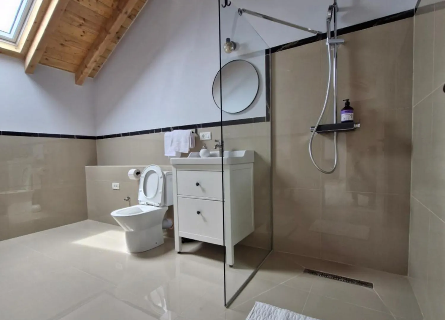 דירה בוקרשט Cozy Attic Studio
